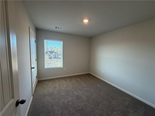 Building Photo - 30 Rustin Rdg