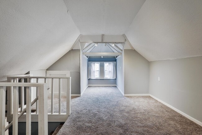 Building Photo - 693 Wilson Ave