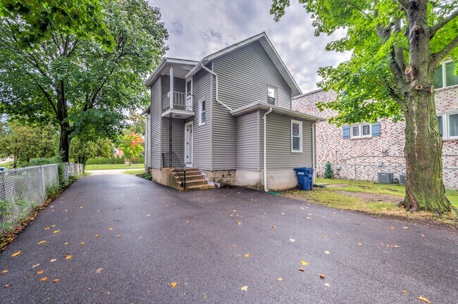 Building Photo - 416 N Central Ave