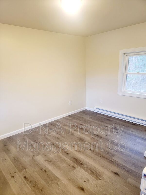 Building Photo - 3910 PA-447