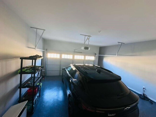 Building Photo - 8035 Stiner Grv