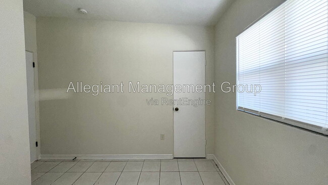 Building Photo - 4110 Alverado St