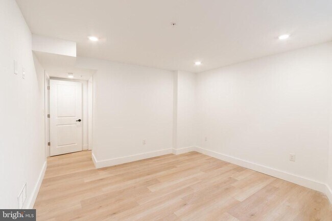 Building Photo - 5900 Germantown Ave