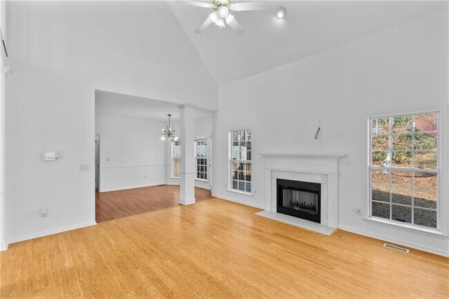 Building Photo - 111 Bellewood Ct