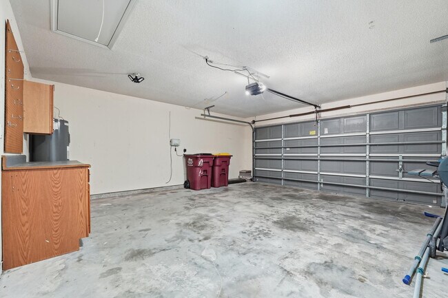 Building Photo - 1243 Jefferyscot Dr