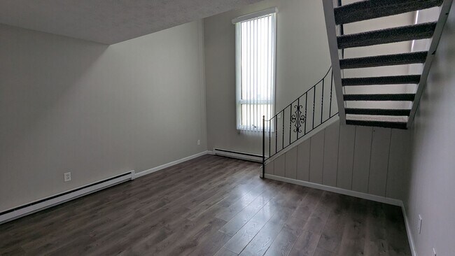 Building Photo - MN Cedar Village (785)