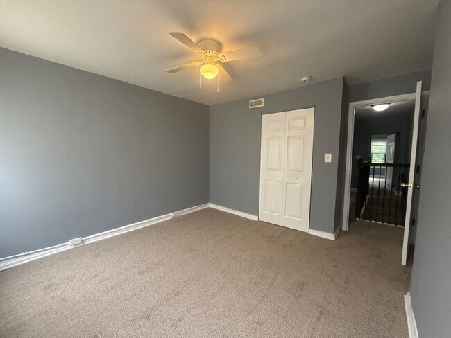 Building Photo - Two Bedroom House in Baltimore