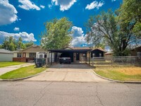 Building Photo - 3 bedroom 1.5 bathroom home