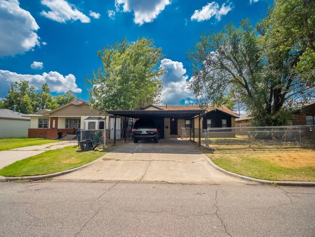 Primary Photo - 3 bedroom 1.5 bathroom home