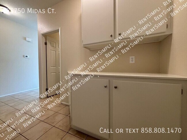 Building Photo - 25750 Midas Ct