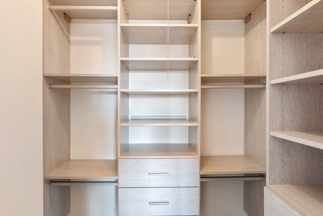 Building Photo - 6 Whittier Pl