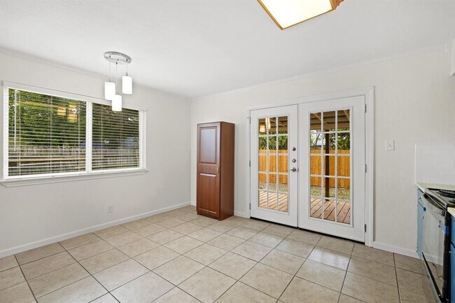 Building Photo - 6702 Boleynwood Dr