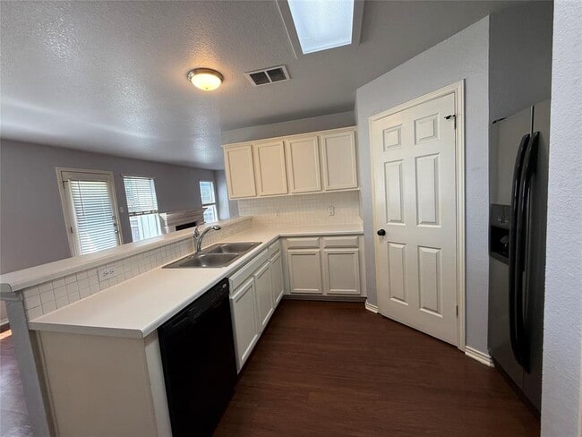 Building Photo - 14704 Noya Dr