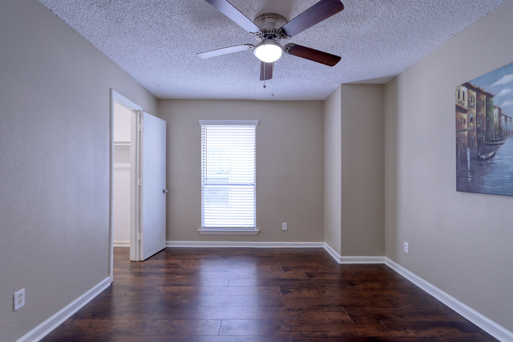 Building Photo - 707 Harbour Town Dr