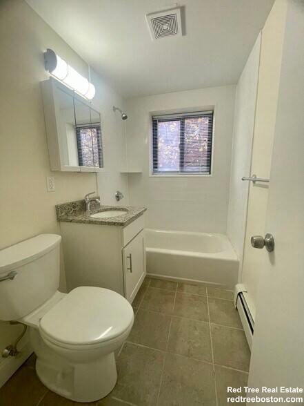 Building Photo - 15 Chester St