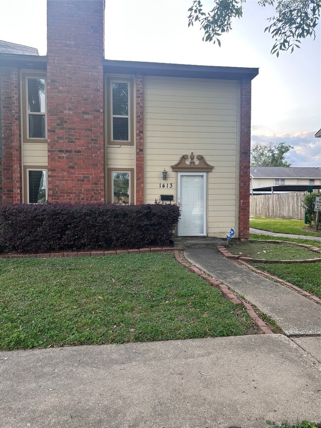 Building Photo - 1413 Bonanza Rd