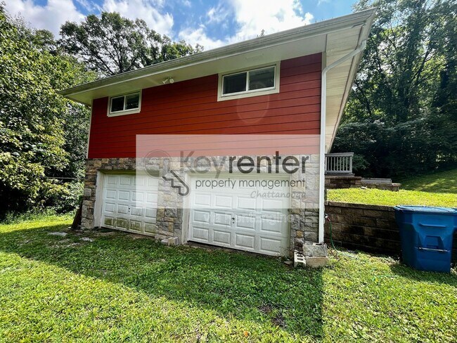 Building Photo - 5 Gaylord Dr