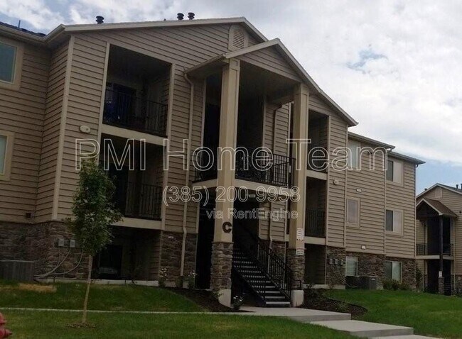 Building Photo - 2510 Charleston Ave