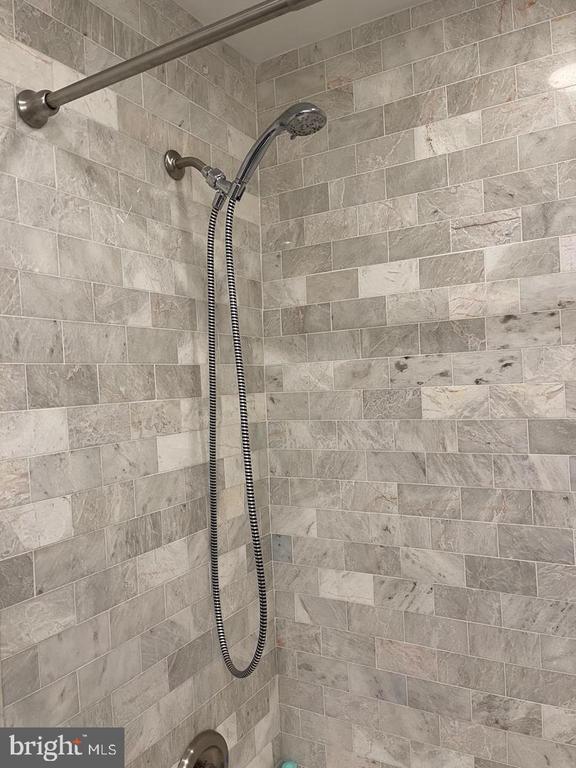 Building Photo - 6834 Deer Run Dr
