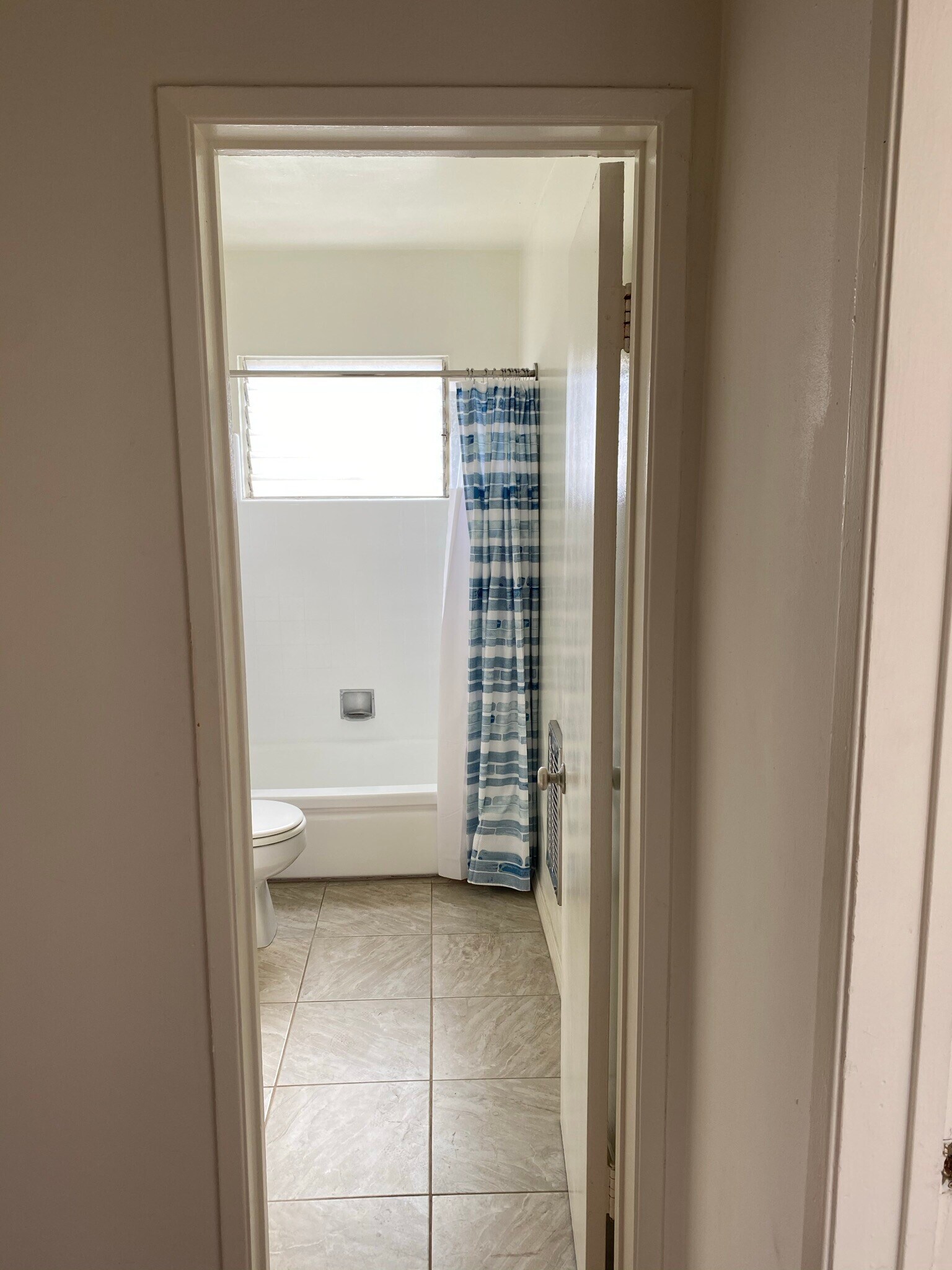 Master Suite Bathroom - 943 19th St