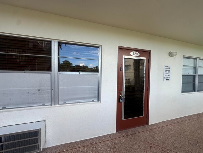 Building Photo - 129 Brighton D