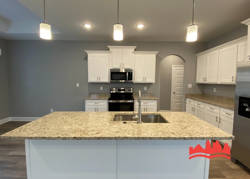 Building Photo - 9982 Messana St