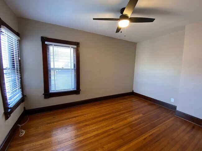 Building Photo - Price Ave 49-51 NCR