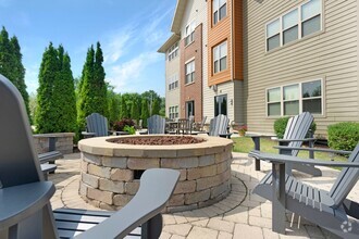 The Woodlands Fire Pit - The Woodlands Apartments