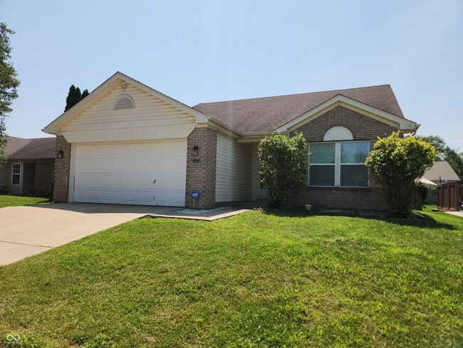 Primary Photo - 10521 Sand Creek Blvd