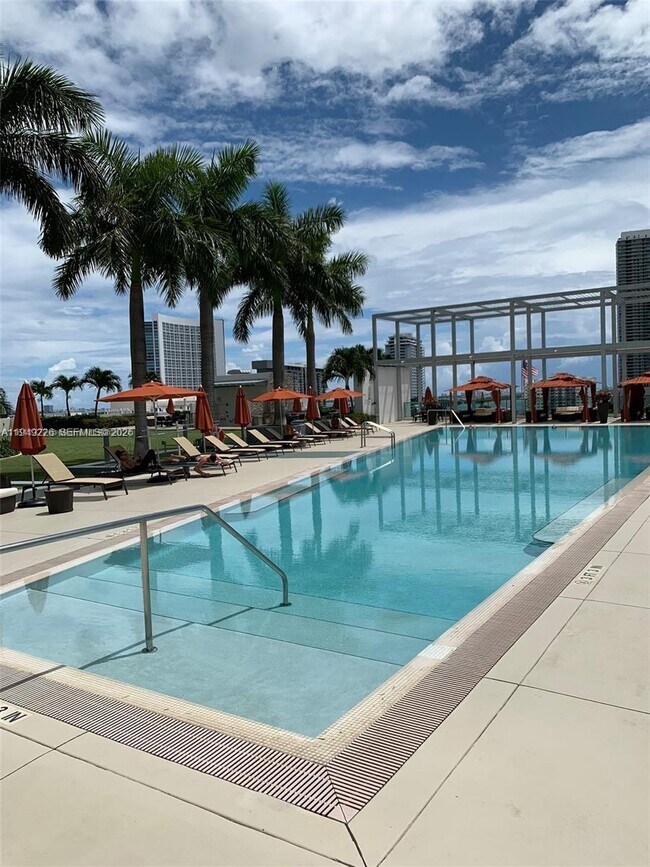 Building Photo - 3301 NE 1st Ave