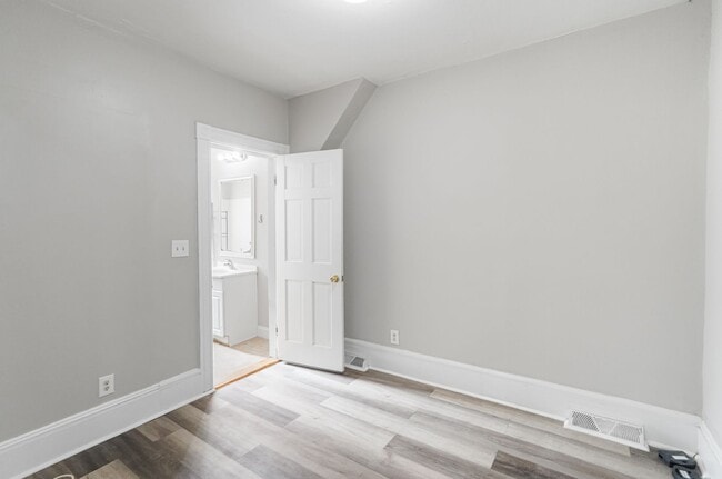 Building Photo - 9-11 Frederick St