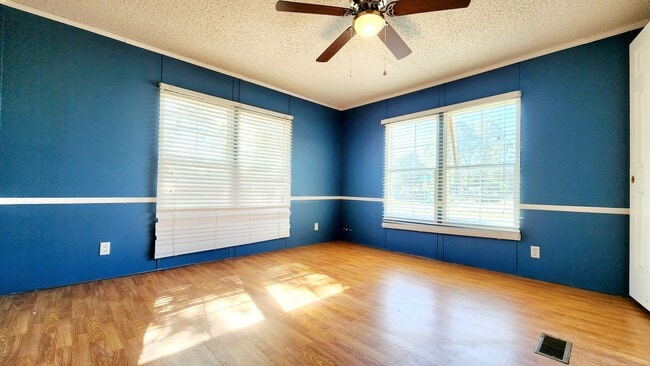 Building Photo - 19610 Alta Vista Dr