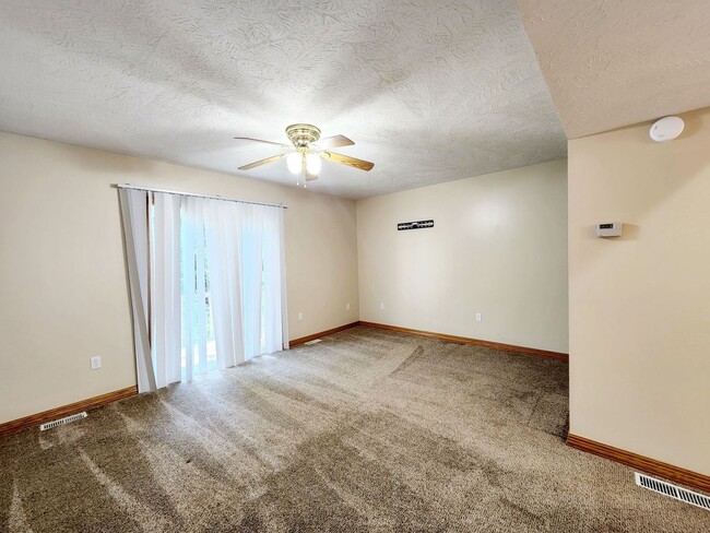 Building Photo - 2 br, 1.5 bath House - 4 Bakers Pointe