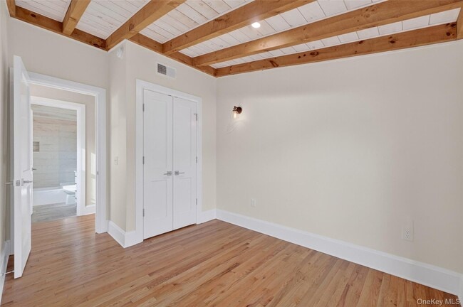 Building Photo - 52 Ackerman St