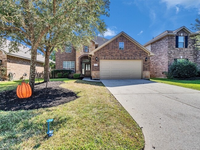 Building Photo - 114 N Hawkhurst Cir