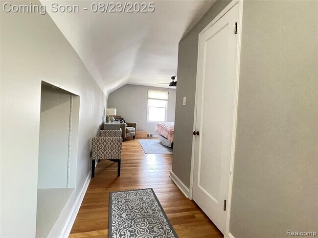 Building Photo - 1610 Eaton Rd