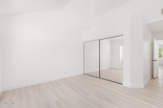 Building Photo - 4220 Lost Hills Rd