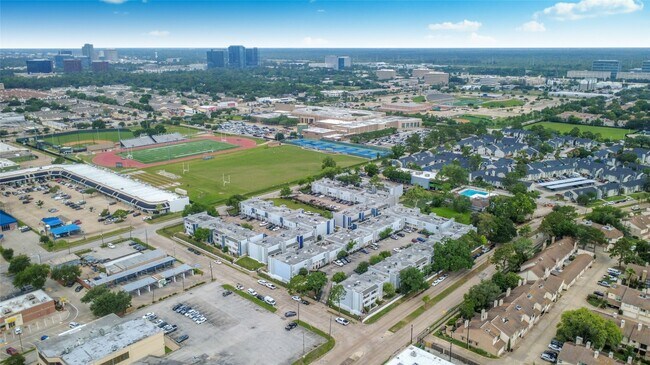 Building Photo - 781 Country Pl Dr