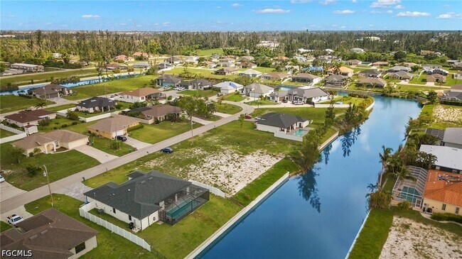 Building Photo - 1137 SW 18th Ct