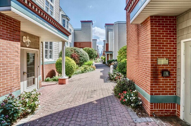 Primary Photo - 340 THE Prom