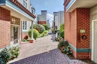 Building Photo - 340 The Promenade