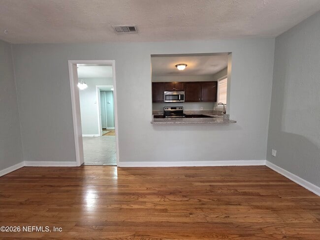 Building Photo - 1265 Donald St