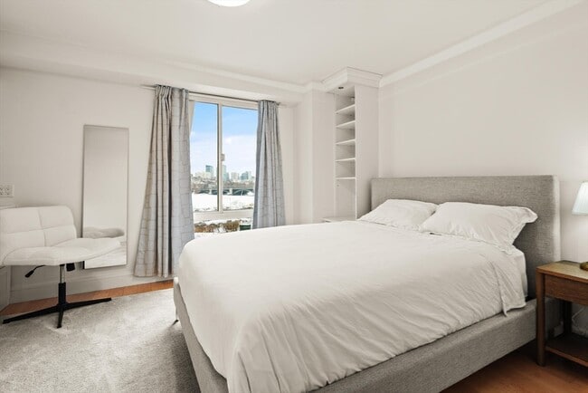 Building Photo - 75-83-83 Cambridge Pkwy