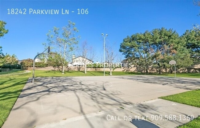 Building Photo - 18242 Parkview Ln