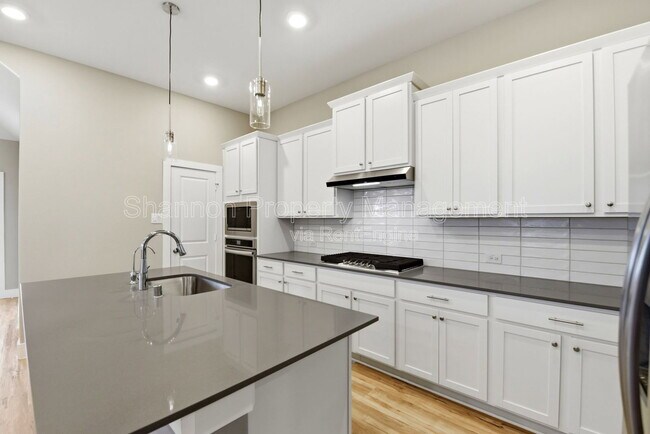 Building Photo - 808 Marisol Bay Dr