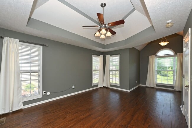 Building Photo - **BEAUTIFUL, WELL-MAINTAINED BRICK HOME ON A LOVELY 0.63-ACRE LOT IN A DESIRABLE NEIGHBORHOOD**