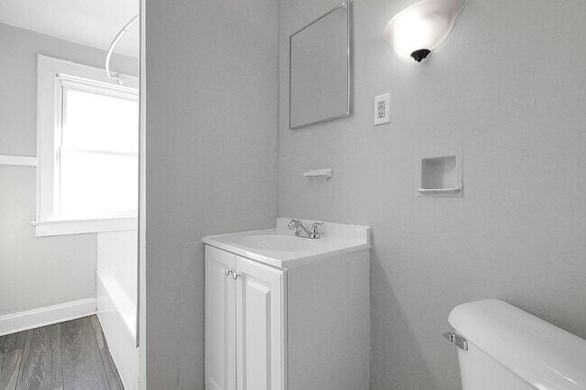 Building Photo - 1521-1523 Republic Ave