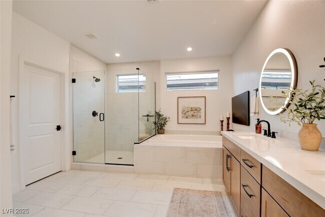 Building Photo - 9702 Starlight Ridge Ave