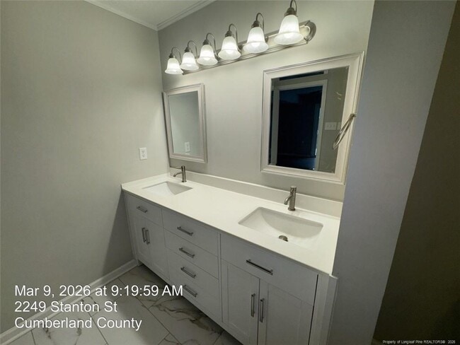 Building Photo - 2249 Stanton St