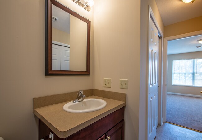 Building Photo - 1600 Pelton Park Dr